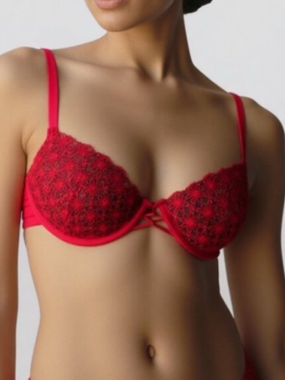 Vassarette Vintage Bra in Red & Black Floral Women’s Size 42C